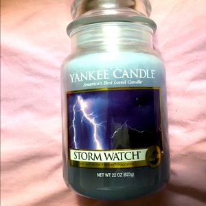 Yankee Candle Storm Watch